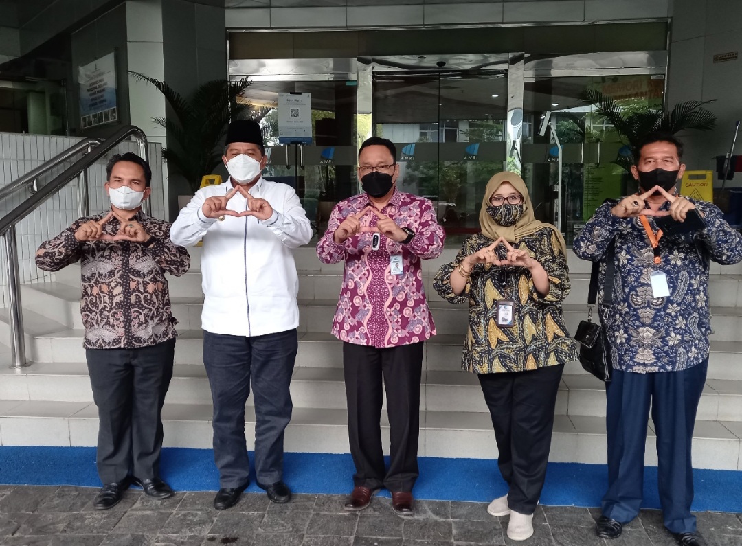 Telusuri Arsip Tengku Buwang Asmara, Bupati Siak Kunjungi ANRI