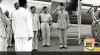 Foto kedatangan Presiden Sukarno di Lapangan terbang Ulin, Banjarmasin. Dalam rangka kunjungan ke Kalimantan Selatan antara lain ke Martapura dan Kandangan 28 Januari 1953. Sumber : ANRI, Kempen  Kalimantan Selatan 1950-1965 No. 789