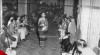 Pertunjukan mode pakaian adat oleh Mahasiswi Universitas Indonesia di Salemba 4. Pada Tanggal 18 April 1957.